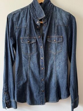 Guess dark denim snap button shirt sz medium